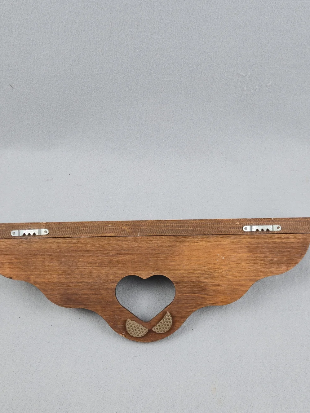 Vintage Wood Heart Wall Shelf Peg Rack Country 16